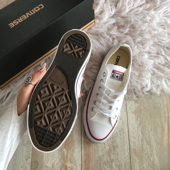 NWT Converse low tops white - Picture 7 of 8